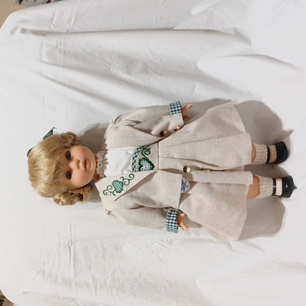 Engel Puppen Germany 18 In Blue Eyes Girl Doll In Embroidered Linen Skirt Suit